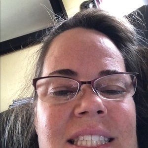 Meet your Posher, Carrie